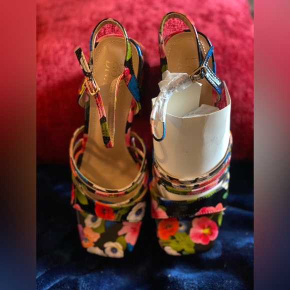 Floral block heel sandals - Picture 5 of 5